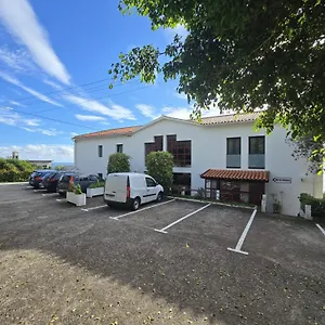 3* Pensión Residencial Prisma